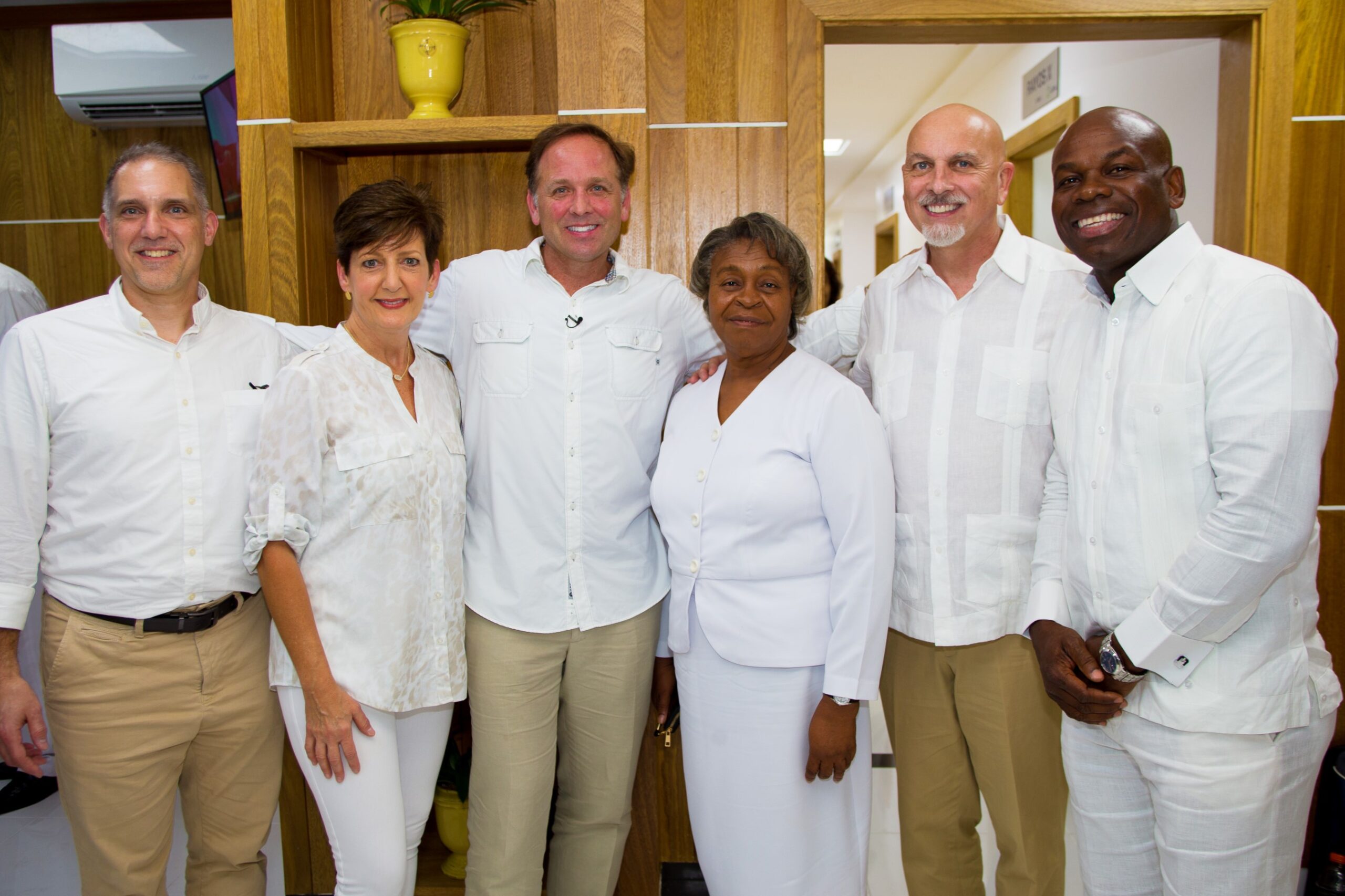 John Powers, Patti Pease, Jay Geier, Elsa Phanor, David Ahearn y Moisés Sifren