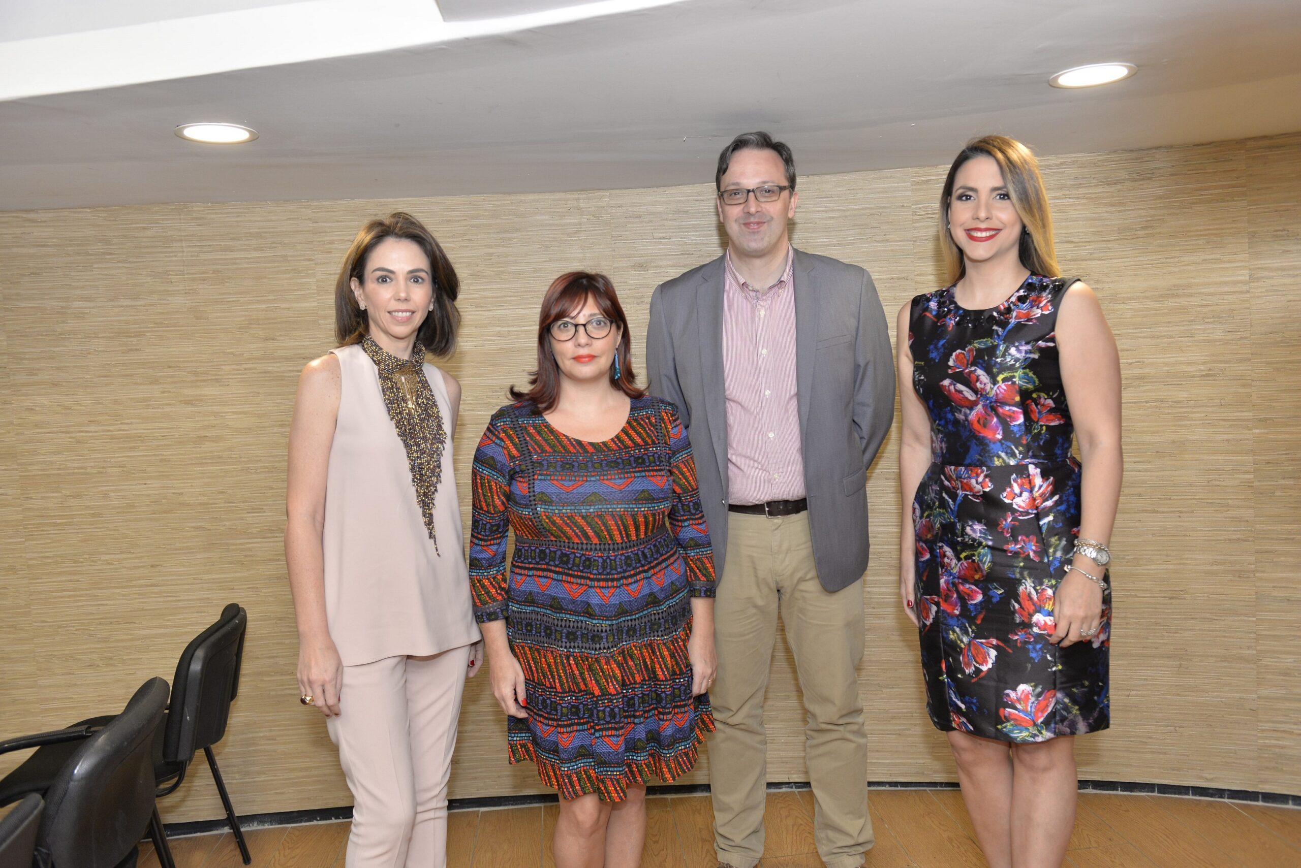 Isabel González, Lorena Oliva, Hans Kuehn y Laura Castellanos