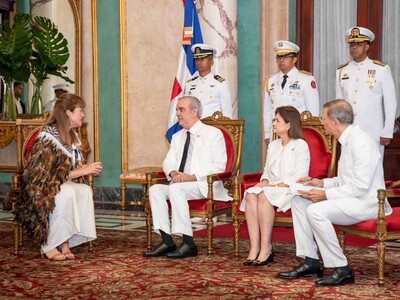 Abinader recibe embajadores acreditados en República Dominicana