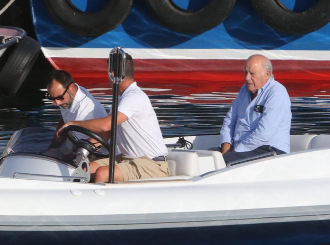 Amancio Ortega se refuerza como el principal inversor del Ibex con una cartera de 97.733 millones de euros en Inditex, Redeia y Enagás