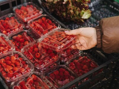 Aumento en el precio de frambuesas por conflicto en Irán