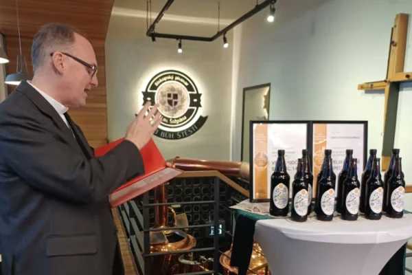 Cerveza de Pascua de diócesis en República Checa triunfa en competencias internacionales