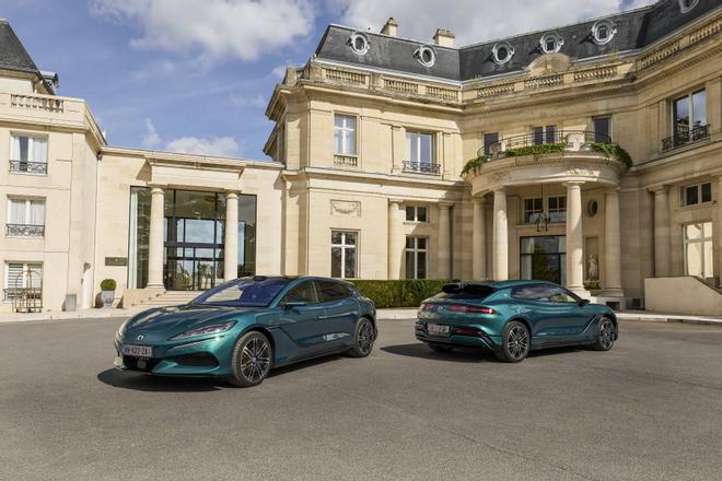 Denza debuta en Paris como marca de lujo de BYD en Europa