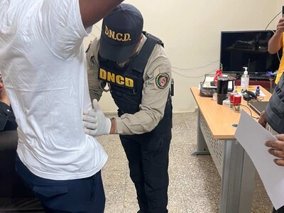 Desvinculan agente involucrado en ingreso de drogas a cárcel de Mao