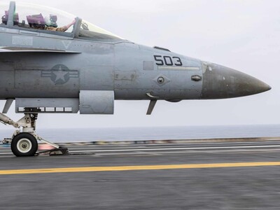 Donald Trump ordena atacar toda embarcación en estrecho de Ormuz