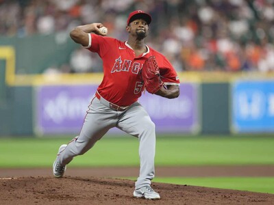 Dos cirugías Tommy John después, Soriano encuentra la forma
