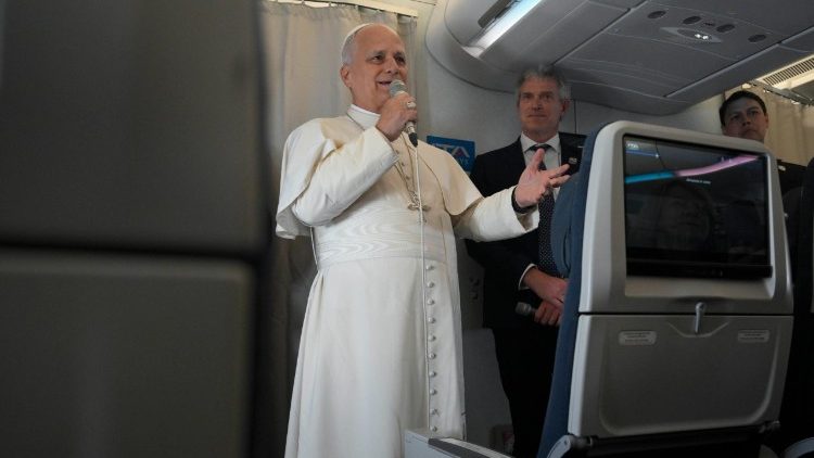 El Papa: «Como pastor no puedo estar a favor de la guerra, han muerto demasiados inocentes»