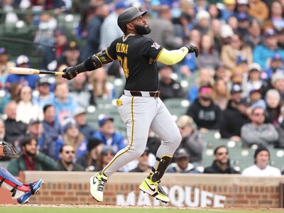 El bate de Marcell Ozuna no sincroniza con los Piratas