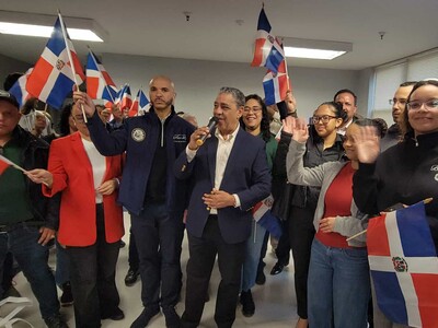 El congresista Adriano Espaillat recibe respaldo en su campaña