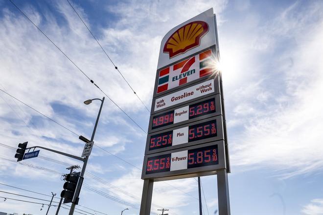 El petróleo sube más de un 5% y los futuros de las Bolsas caen con fuerza por las nuevas tensiones en Irán