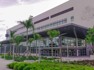 Embajada de Estados Unidos en RD cancela servicios consulares