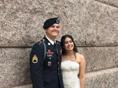 Esposa de soldado enfrenta deportación tras detención de inmigración