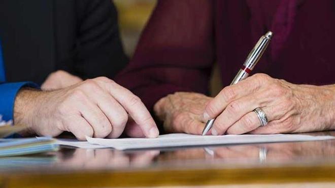 Esto es lo que tienes que demostrar para quitarle a un hijo su legítima herencia: Si no tienes testamento no cabe desheredar a un hijo