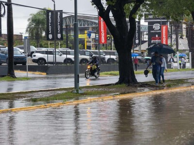 Fuertes lluvias en Gran Santo Domingo afectan la movilidad