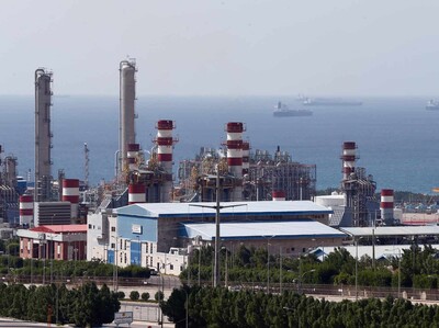 Irán asegura control en petroquímicas tras bombardeos