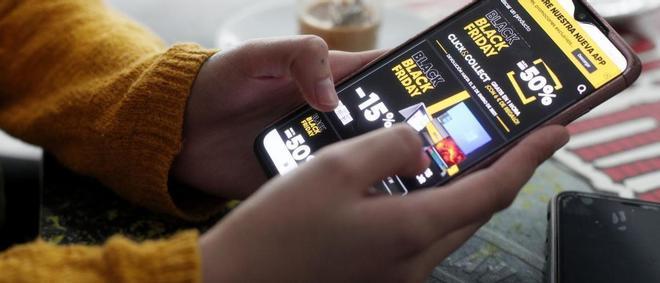 La Generación Z ya no paga’: ejecuta pagos invisibles y terminan la compra en un clic