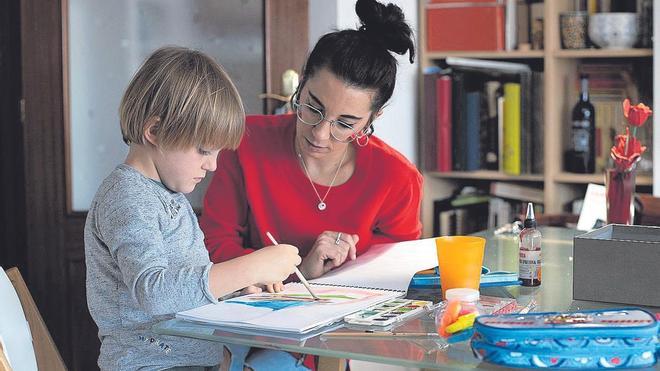 La abogada Aida Casanova rompe el mito sobre los permisos de maternidad, paternidad y conciliación: "Gastar uno no te quita el otro