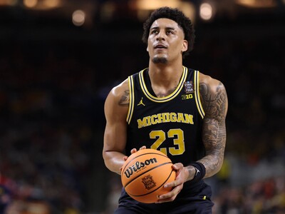 Lendeborg Determinado a Jugar en el Campeonato Nacional a Pesar de Lesiones