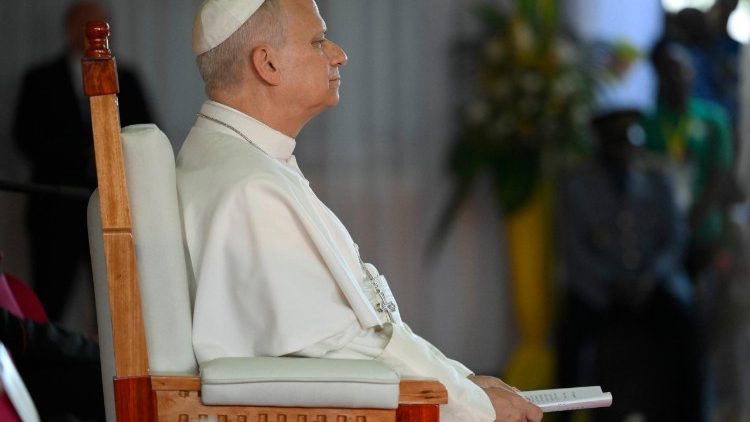 León XIV a los religiosos en Camerún: Proclamar sin temor lo que Jesús nos enseña