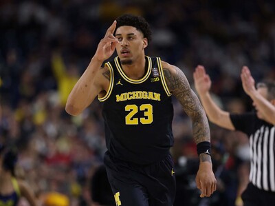 Lesión de Yaxel Lendeborg pone en vilo a Michigan antes de la final de la NCAA