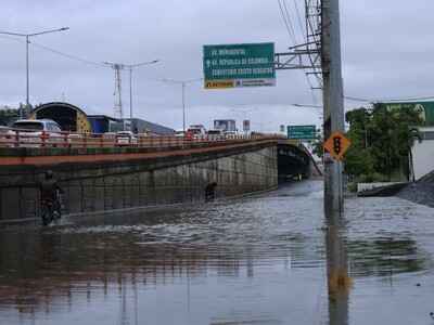 Lluvias intensas evidencian fallas en drenaje Santo Domingo