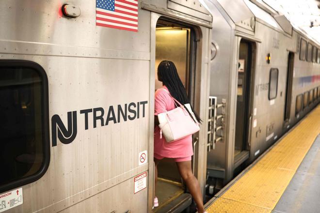 Los billetes de tren Nueva York-Nueva Jersey en días de partido costarán 150 dólares