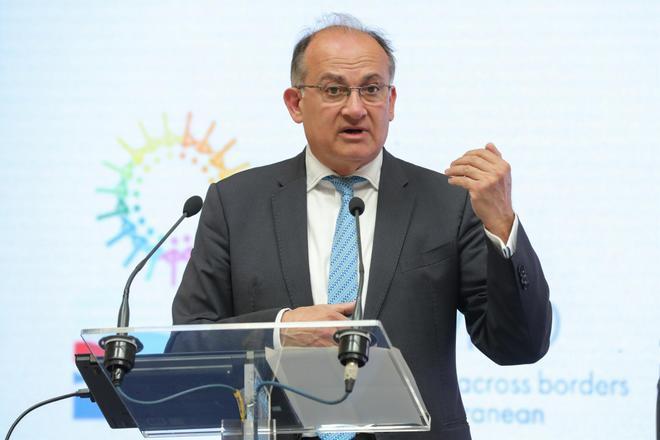 Los retos del nuevo comisionado del corredor mediterráneo: completar el "AVE regional" y conectar con Cataluña y Andalucía