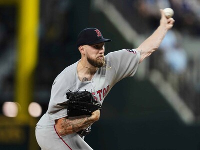 MLB:  Medias Rojas colocan al as Crochet en la lista de lesionados