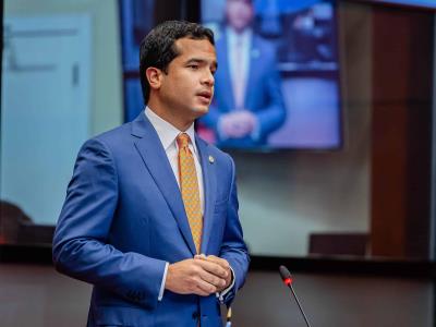 Omar Fernández invita a primer congreso internacional de geopolítica