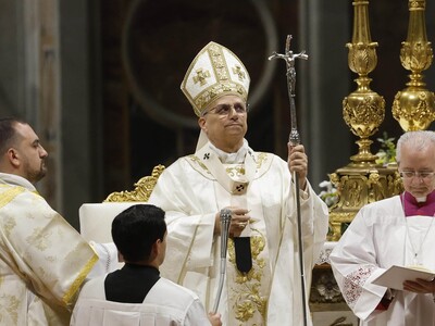 Papa León XIV insta a superar la guerra en la Vigilia Pascual