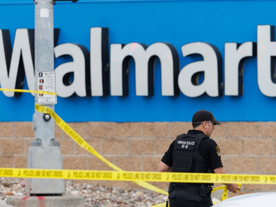 Policía de Omaha mata a mujer que apuñaló a niño en Walmart