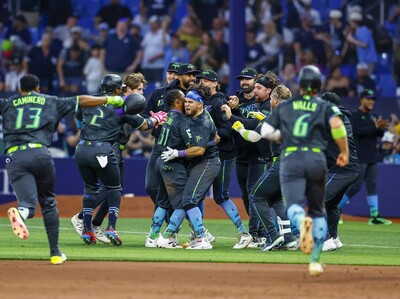 Rays derrotan 5-4 a los Yankees con un juego muy particular