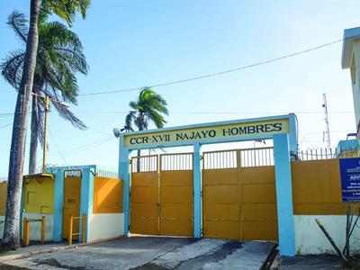 Riña entre cinco reclusos en Najayo deja dos heridos