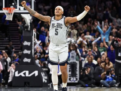 Suns tumban a Warriors y pasan con Magic a playoffs de la NBA