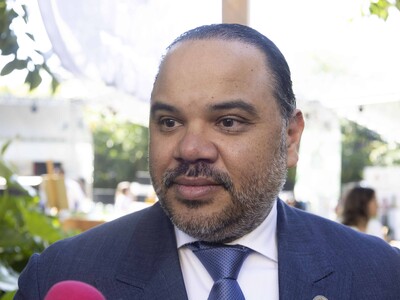 Ulloa advierte a padres de menores por depredadores sexuales