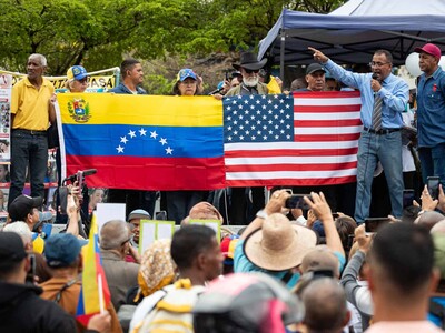 Venezuela: Manifestantes hacen peticiones a embajada de EE. UU.