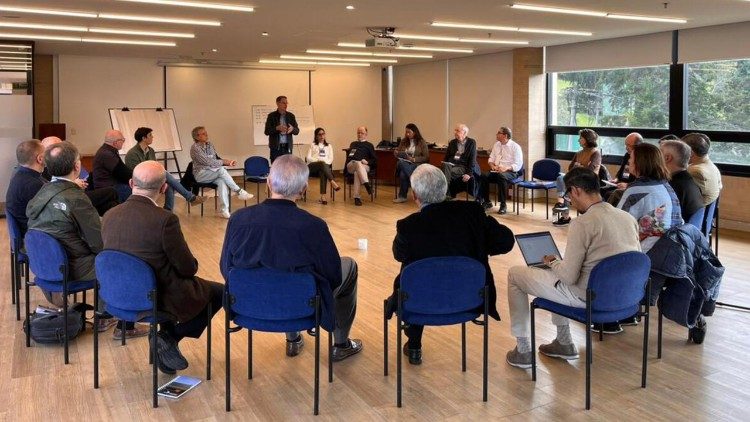 Cebitepal analiza modelos de cambio sinodal para conferencias episcopales