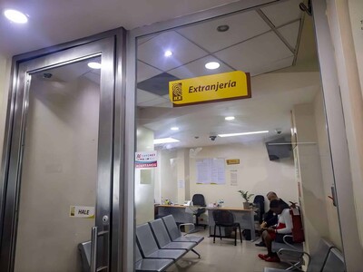 Ciudadanos critican demoras en Extranjería