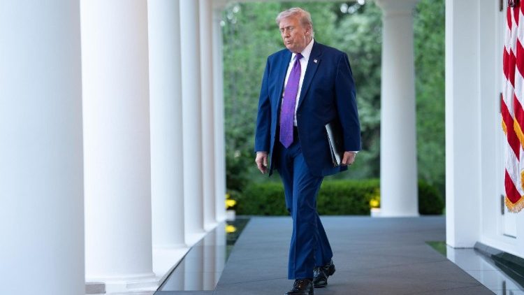 Diplomacia aún estancada entre EE. UU. e Irán. Trump evalúa nuevas acciones militares