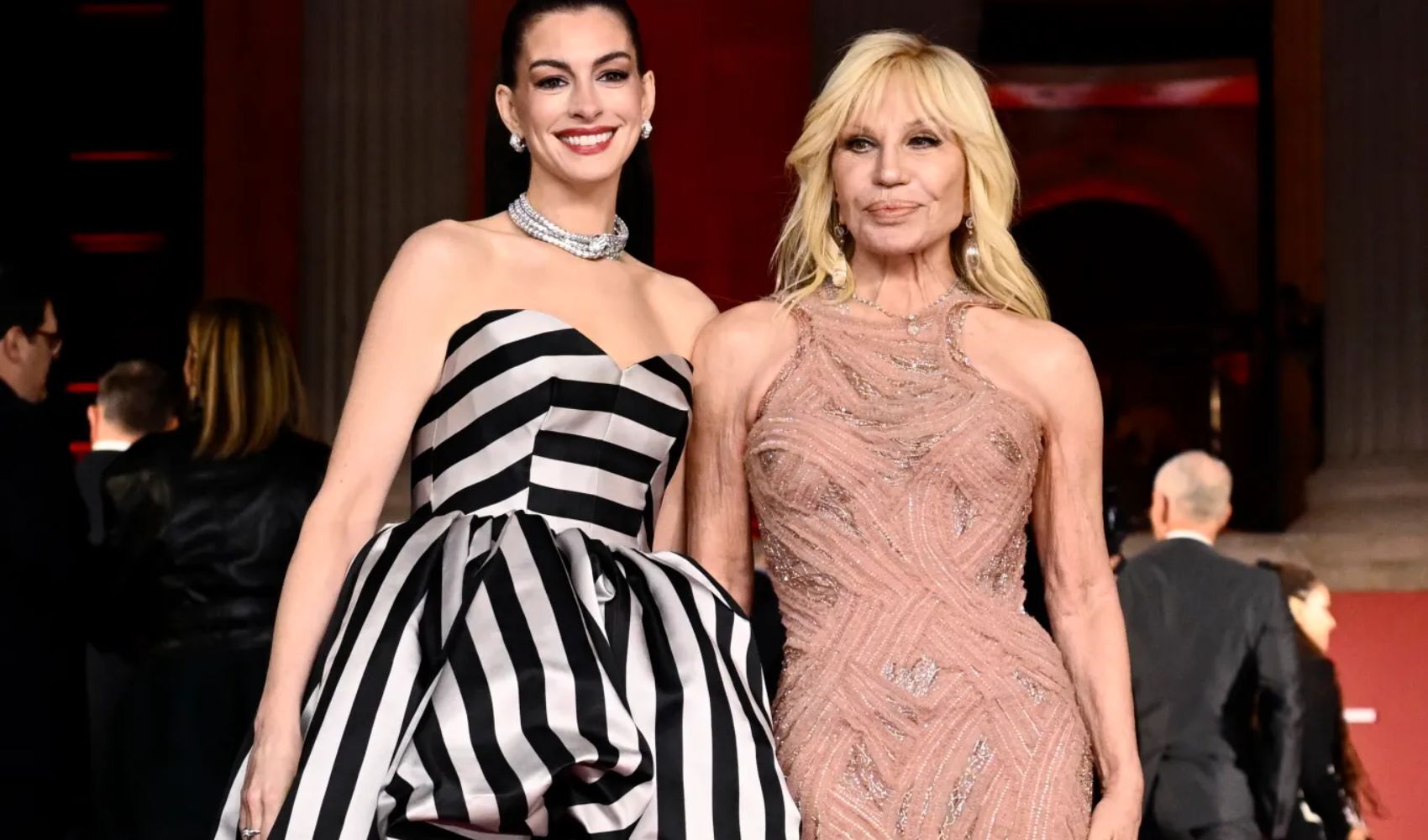 Donatella Versace y Lady Gaga brillan en El diablo viste de Prada 2