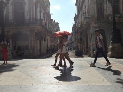 EE. UU. ofrece ayuda humanitaria de US$100 millones a Cuba