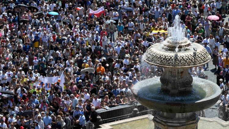 El Papa: Oremos por la Iglesia en China y por los cristianos de Oriente Medio