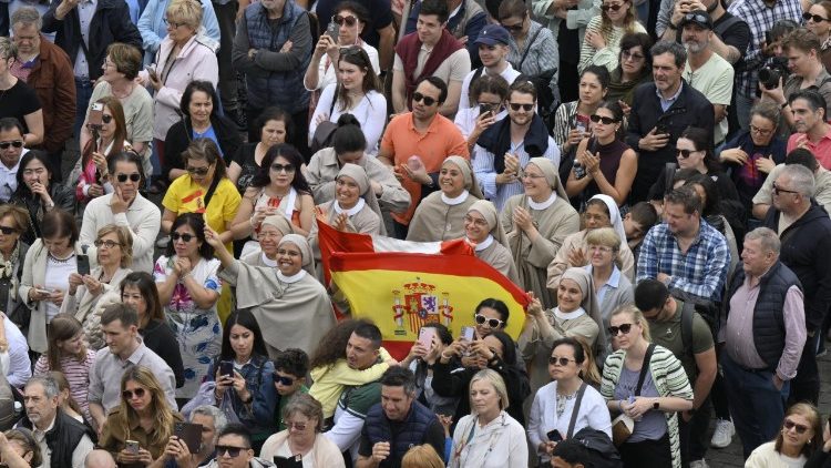 El Papa agradece a Canarias la acogida del buque Hondius tras el Regina Caeli