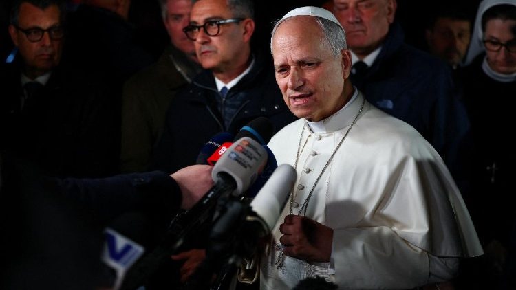 El Papa: la Iglesia anuncia el Evangelio. Si alguien me critica, que lo haga con la verdad
