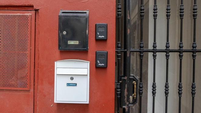 El Supremo tumba el registro único de pisos turísticos, la medida del Gobierno para evitar anuncios ilegales en Airbnb y Booking