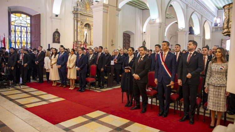 El cardenal Martínez exhorta a la unidad y al diálogo nacional en Paraguay