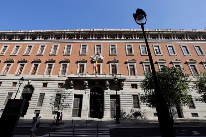 El déficit público se reduce a 4.310 millones en el primer trimestre, un 31,2 % menos