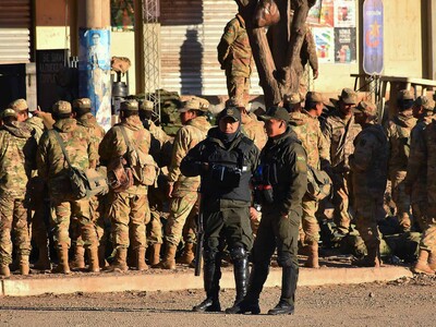 "Esto está llegando al límite", advierte a manifestantes Rodrigo Paz