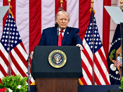 Gobierno Trump propone acuerdos de confidencialidad a empleados