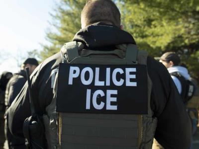 Hochul ordena a ICE en Nueva York trabajar a rostro descubierto